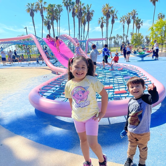 Welcome to my closet!! Meet your Posher, Claudia - Picture 6 of 7